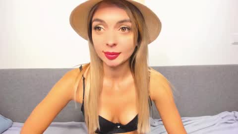 ellen_flow online show from February 20, 8:58 pm