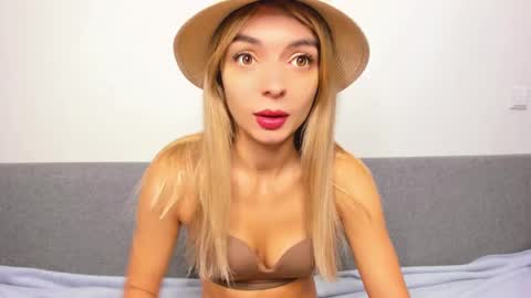 ellen_flow online show from February 28, 2:42 am