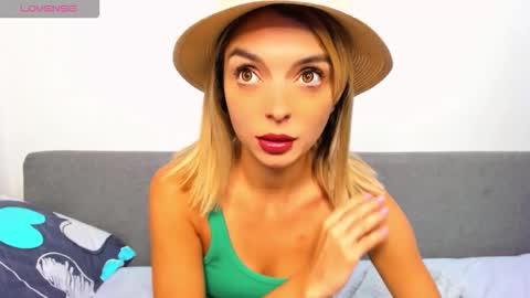 ellen_flow online show from September 27, 7:41 pm