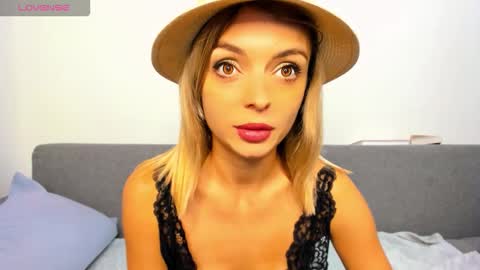 ellen_flow online show from October 29, 8:54 pm