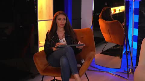 Snapshot of ellenkarter chatting on January 12, 11:04 pm EllenKarter online show from January 12, 11:04 pm