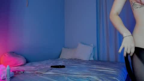 Snapshot of ellenmays chatting on January 21, 7:17 pm Ellen online show from January 21, 7:17 pm