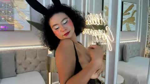 princess online show from November 15, 7:10 pm