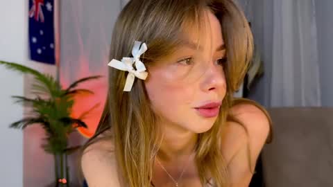 Snapshot of elli_harmon chatting on December 4, 2:59 pm Ellie  --- Ill see you either on Friday or Saturday and definitely on Sunday  online show from December 4, 2:59 pm