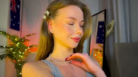 Snapshot of elli_harmon chatting on December 26, 2:37 pm Ellie  --- Ill see you either on Friday or Saturday and definitely on Sunday  online show from December 26, 2:37 pm