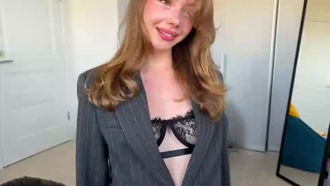 Snapshot of elli_harmon chatting on September 17, 1:02 pm Ellie  --- Ill see you either on Friday or Saturday and definitely on Sunday  online show from September 17, 1:02 pm