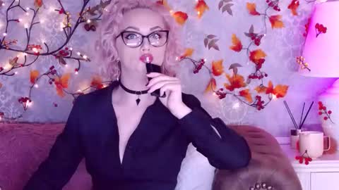 Snapshot of ellianareese chatting on September 15, 1:49 am Elliana online show from September 15, 1:49 am
