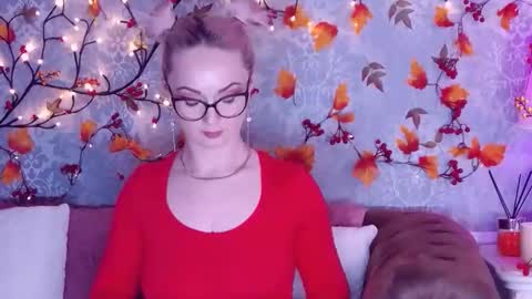 Snapshot of ellianareese chatting on October 1, 2:28 am Elliana online show from October 1, 2:28 am