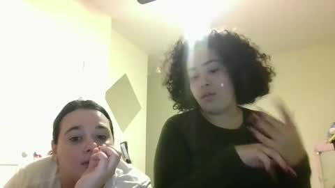 ellibell26 online show from October 7, 4:31 am