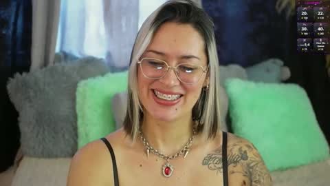 Snapshot of ellie_ramos chatting on September 21, 2:08 pm Ellie Ramos online show from September 21, 2:08 pm