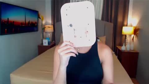 ellie online show from February 1, 2:37 am