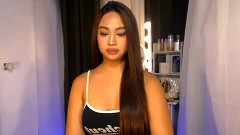 ellie online show from March 24, 12:04 am