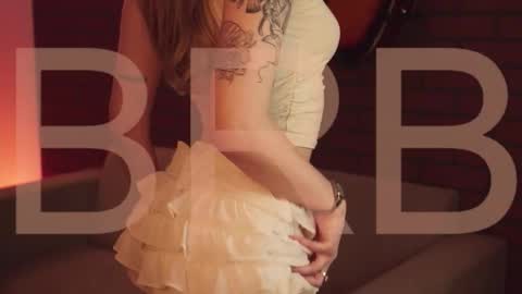 elliecutes online show from November 3, 5:09 am