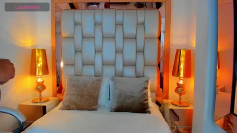 E L L I O T    V E L E Z online show from February 6, 8:45 pm