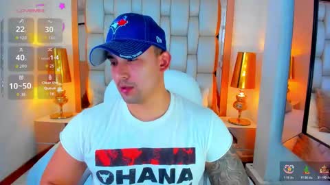 E L L I O T    V E L E Z online show from November 28, 8:22 pm