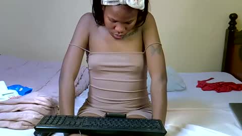 elllanna online show from September 30, 11:15 am