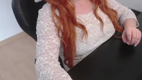 Elly online show from February 13, 1:29 pm