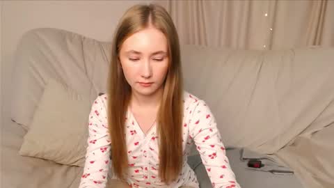 Elly online show from October 14, 2:45 am