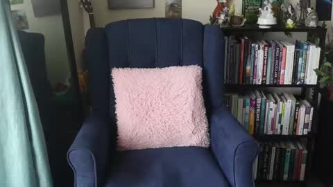 Snapshot of ellynaomi chatting on February 28, 4:10 pm Elly Naomi online show from February 28, 4:10 pm