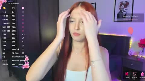 Snapshot of ellypeach chatting on November 10, 12:48 pm EllyPeach online show from November 10, 12:48 pm