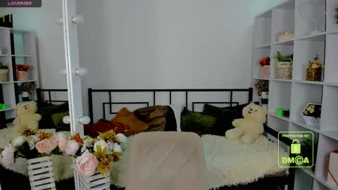 Snapshot of elma_lily chatting on November 12, 7:09 am elma_lily online show from November 12, 7:09 am