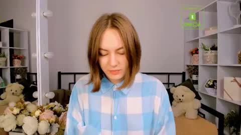 Snapshot of elma_lily chatting on December 2, 6:52 am elma_lily online show from December 2, 6:52 am