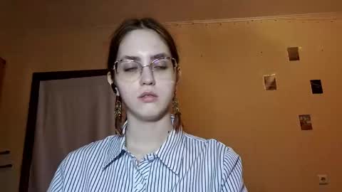 Kate online show from April 19, 2:27 pm