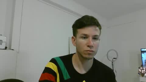 Snapshot of elnenedearg chatting on December 28, 1:50 am elnenedearg online show from December 28, 1:50 am