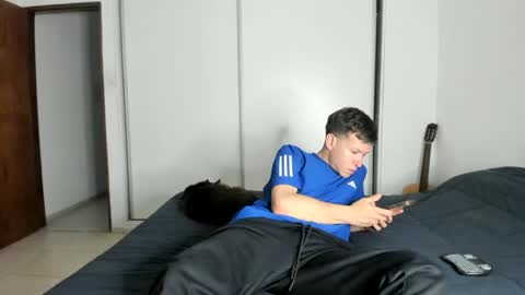 Snapshot of elnenedearg chatting on October 7, 1:36 am elnenedearg online show from October 7, 1:36 am