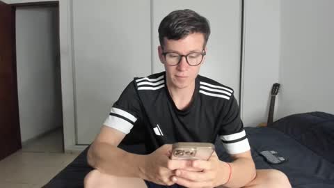 Snapshot of elnenedearg chatting on November 5, 1:49 am elnenedearg online show from November 5, 1:49 am