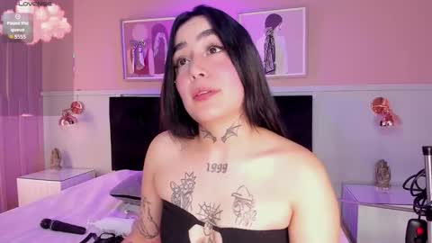 Elodie  online show from November 22, 11:31 am