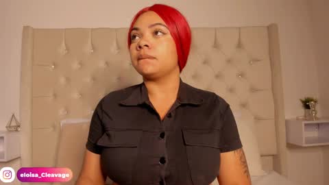 Snapshot of eloisa_cleavage_ chatting on January 11, 11:02 am Maya online show from January 11, 11:02 am