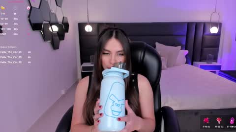 ELOISA OLIVERO online show from February 24, 5:42 pm