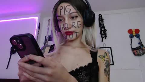 Chelsea  Please help me to reach 100 thumbs up online show from January 14, 1:47 am