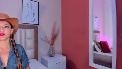 EloiseQuinn online show from February 21, 12:28 pm