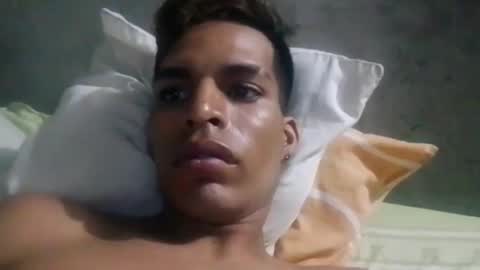 Snapshot of elreyto chatting on January 19, 2:25 am elreyto online show from January 19, 2:25 am