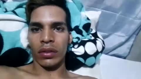 Snapshot of elreyto chatting on March 6, 2:51 am elreyto online show from March 6, 2:51 am