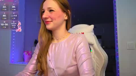 Snapshot of elsa_sweett chatting on March 4, 5:46 am Elsa online show from March 4, 5:46 am