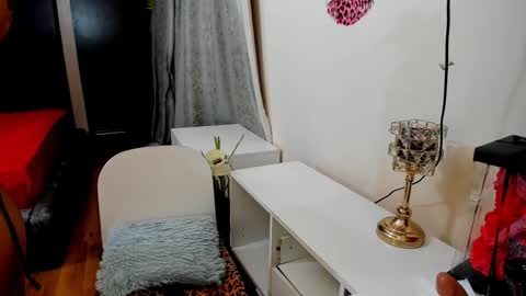 ELSA BBY online show from January 17, 4:04 pm