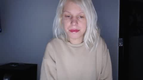 Snapshot of elssa_rush chatting on October 3, 11:13 pm elssa_rush online show from October 3, 11:13 pm