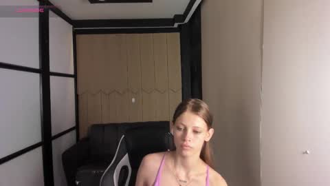 elvirarosse1 online show from January 13, 12:32 pm