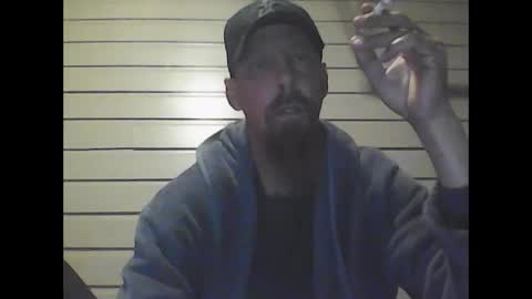 Snapshot of elwooood7 chatting on December 7, 1:51 pm elwooood7 online show from December 7, 1:51 pm