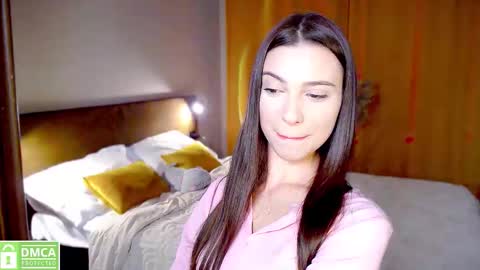 Snapshot of elza_rose chatting on November 8, 8:51 pm elza_rose online show from November 8, 8:51 pm