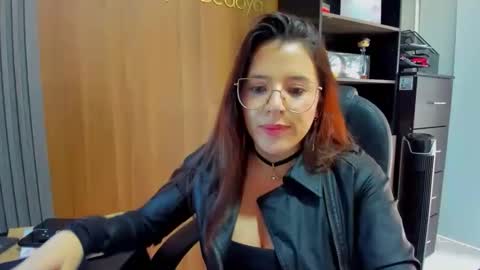 Snapshot of ema_04 chatting on December 16, 8:14 pm Estefany Martinez Acua INSTAGRAM ema 04oficial online show from December 16, 8:14 pm