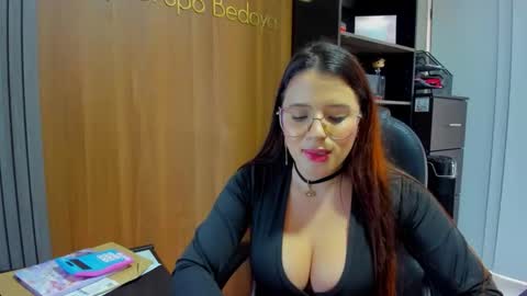 Snapshot of ema_04 chatting on December 17, 6:25 pm Estefany Martinez Acua INSTAGRAM ema 04oficial online show from December 17, 6:25 pm