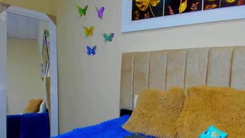 ema garcia  online show from September 10, 12:38 pm