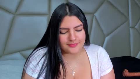 Snapshot of ema_grey1 chatting on December 2, 6:25 pm ema_grey1 online show from December 2, 6:25 pm