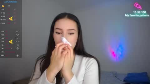 Snapshot of emaa_martins chatting on December 10, 7:32 pm Emaa online show from December 10, 7:32 pm