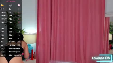 Snapshot of emabrownie chatting on December 3, 7:12 pm EmaBrownie online show from December 3, 7:12 pm