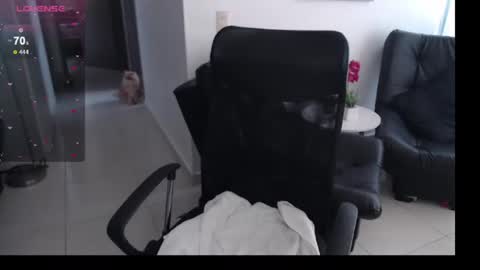 Snapshot of emacop chatting on December 17, 11:39 am  SAMANTA   online show from December 17, 11:39 am